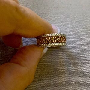 Husband bought the wrong size. My loss your gain